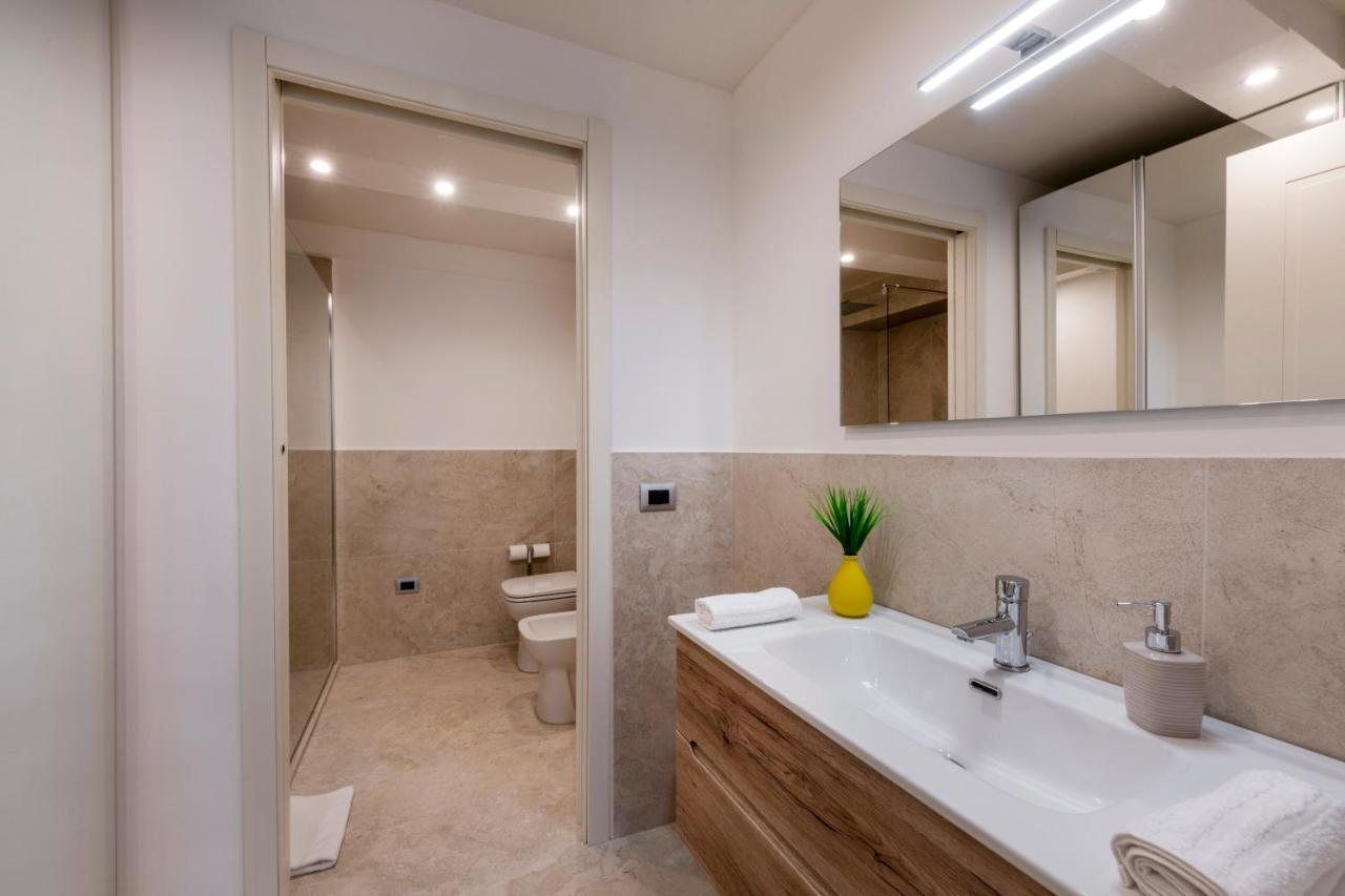 FCM Tourism - Rosales Apartments Milan Extérieur photo